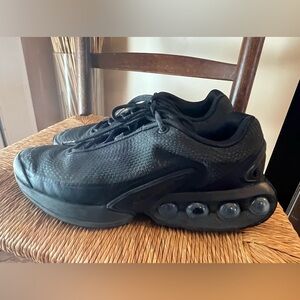 Nike Air Max Dn "Triple Black" Sneakers – Men's Size 12